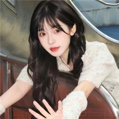墙里的女人